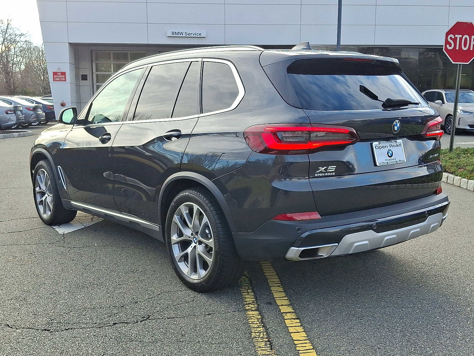 Used 2023 BMW X5 xDrive40i w/ Premium Package image 4