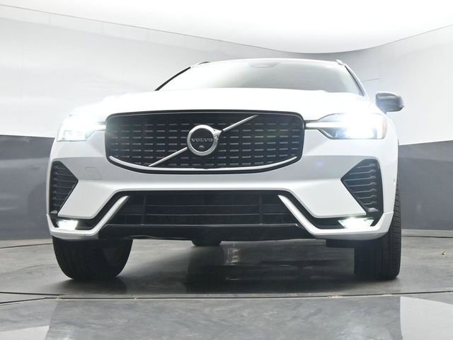 Used 2023 Volvo XC60 B5 Ultimate w/ Protection Package Premier AWD/4WD image 12