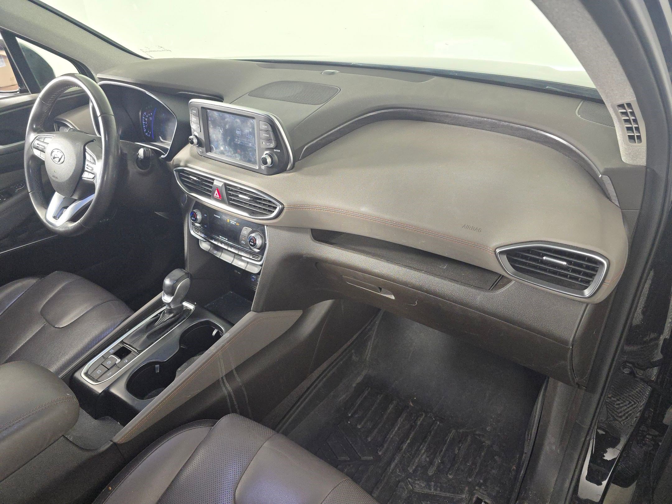 Used 2019 Hyundai Santa Fe Limited image 25