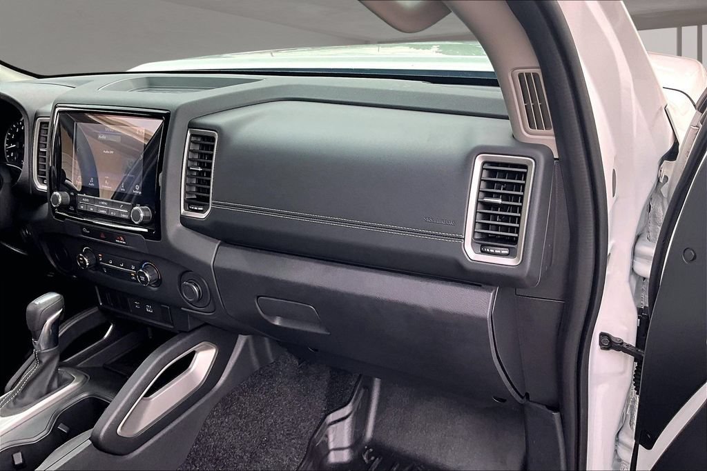 Used 2024 Nissan Frontier SV RWD image 26
