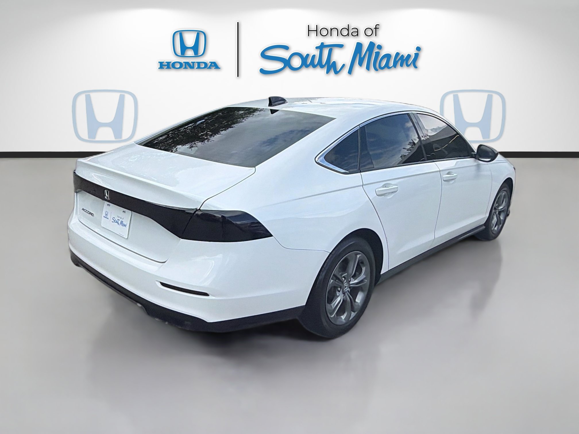 Used 2024 Honda Accord EX image 7