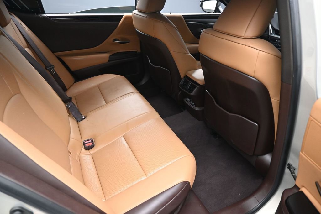 Used 2019 Lexus ES 300h w/ Premium Package FWD image 26