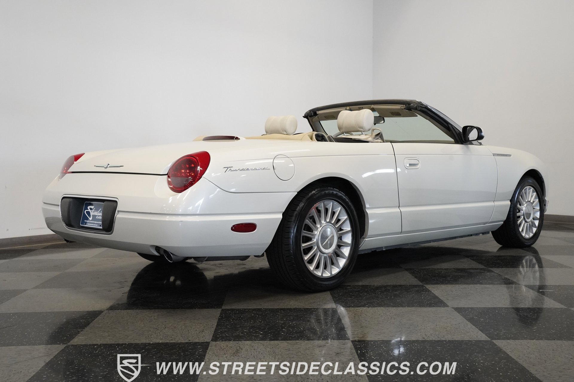 Used 2005 Ford Thunderbird 50th Anniversary image 20