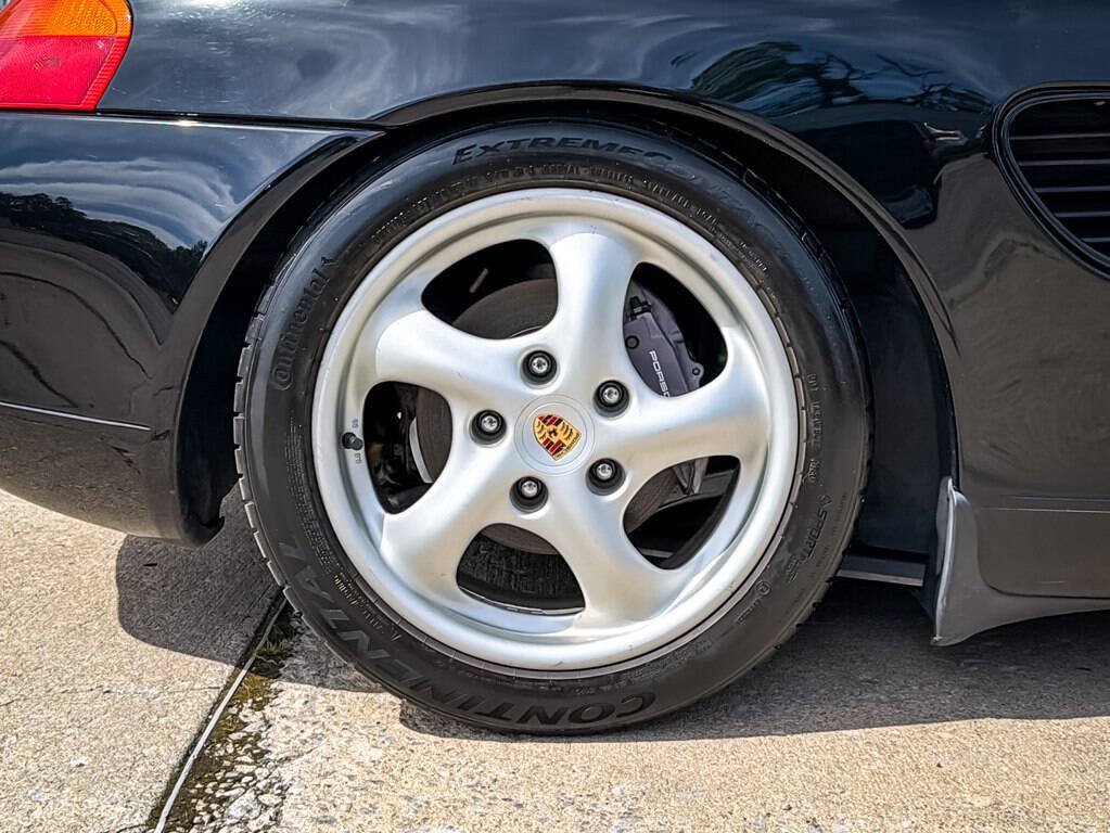 Used 2000 Porsche Boxster RWD image 16