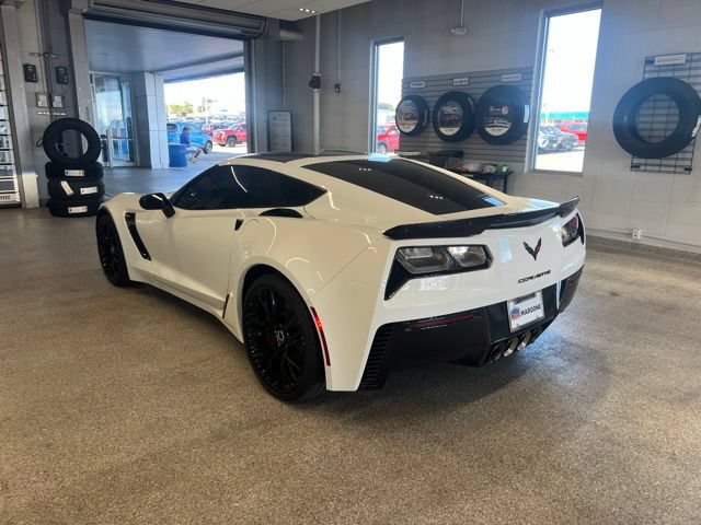 Used 2015 Chevrolet Corvette Z06 w/ 2LZ Preferred Equipment Group RWD image 8