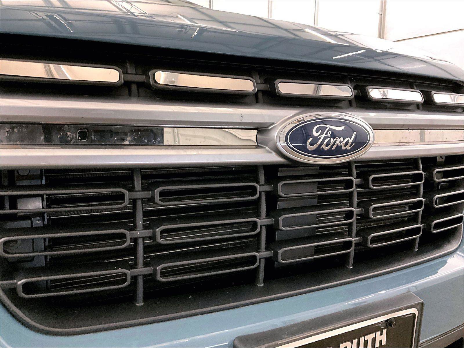 Used 2023 Ford Maverick Lariat w/ Equipment Group 500A Standard image 29