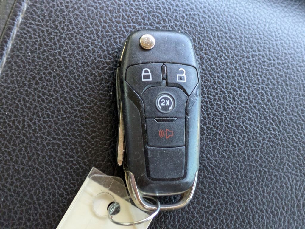 Used 2020 Ford F250 Lariat w/ Chrome Package image 29