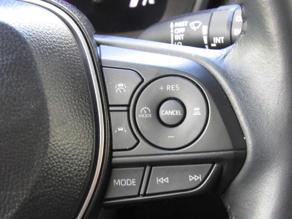 Used 2025 Toyota Corolla Cross XLE w/ Convenience Package AWD/4WD image 23