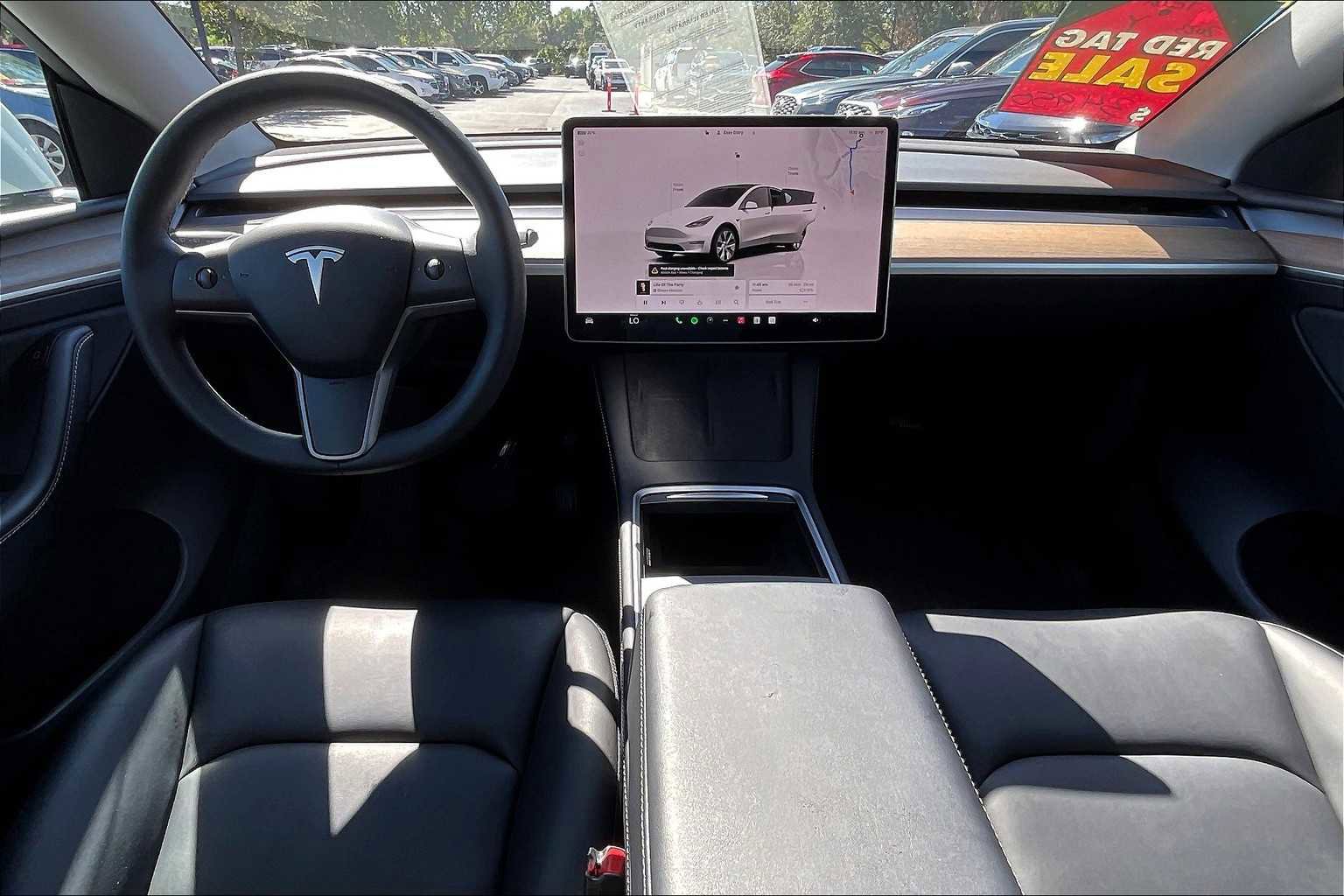 Used 2023 Tesla Model Y AWD image 14
