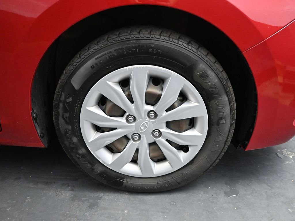 Used 2021 Hyundai Accent SE image 16