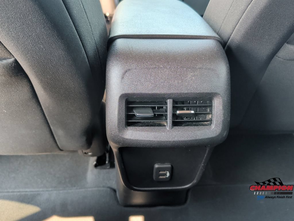 Used 2019 Chevrolet Equinox LT FWD image 18