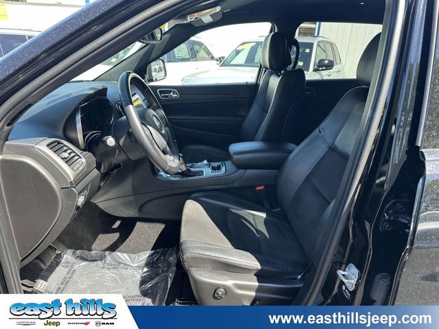 Certified 2022 Jeep Grand Cherokee Laredo X AWD/4WD image 15