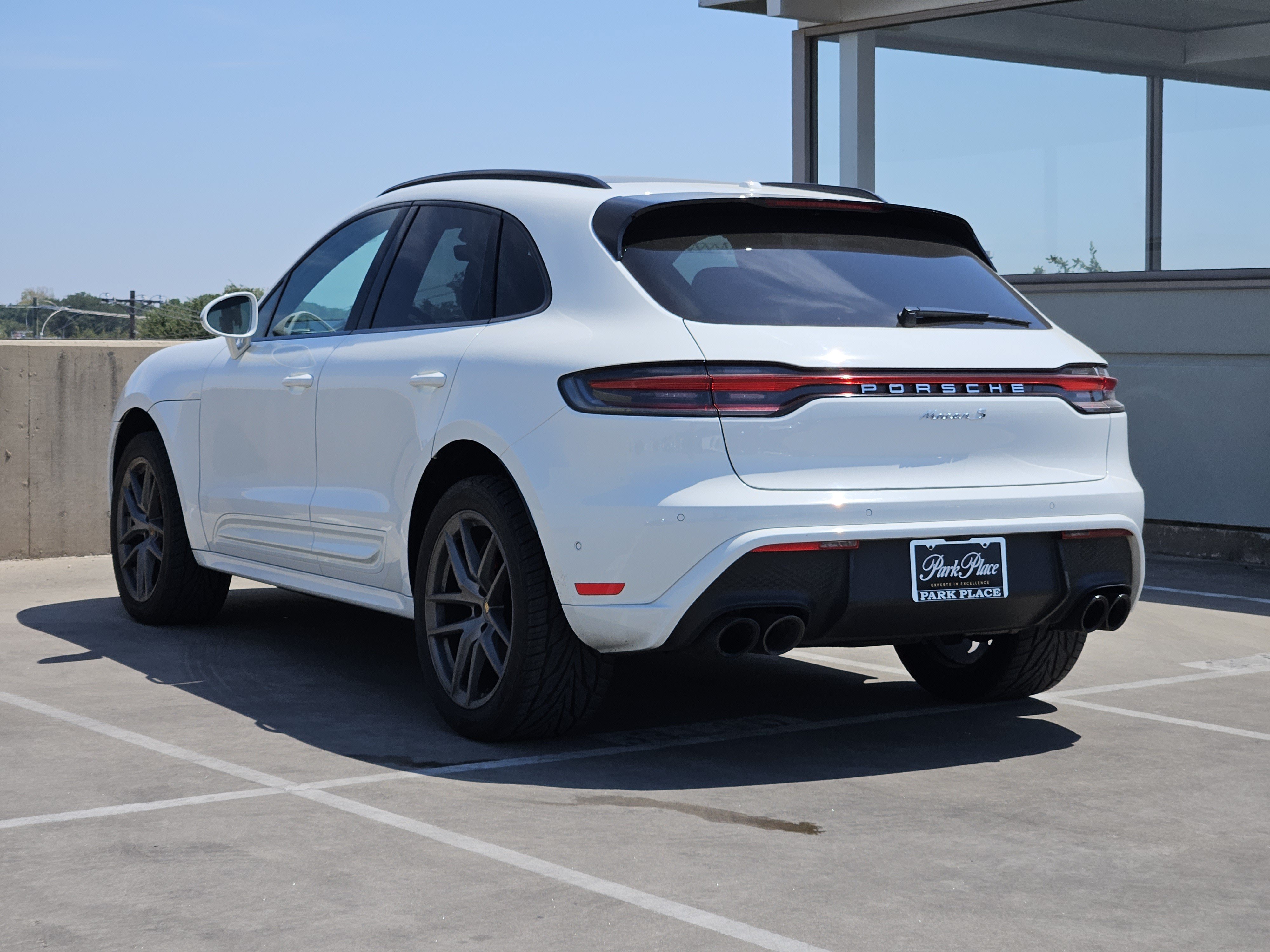 Certified 2022 Porsche Macan S w/ Premium Package Plus AWD/4WD image 3