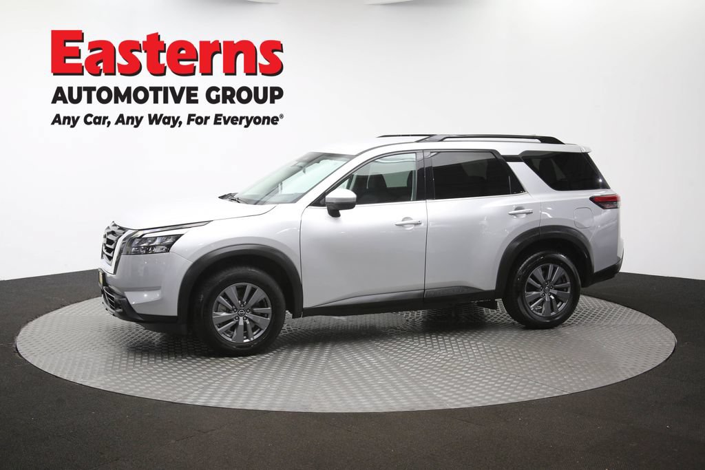 Used 2025 Nissan Pathfinder SV FWD image 64
