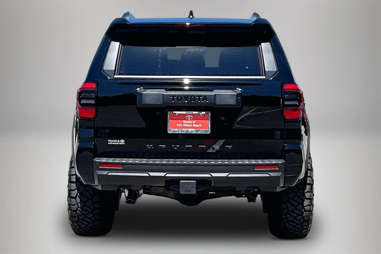 Used 2025 Toyota 4Runner SR5 AWD/4WD image 6
