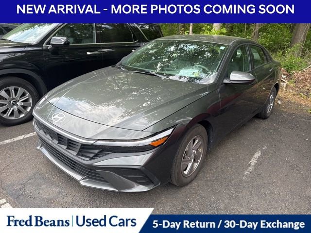 Used 2024 Hyundai Elantra SE