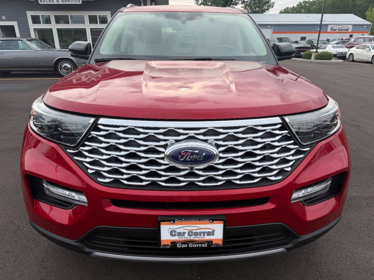 Used 2020 Ford Explorer Platinum w/ Premium Technology Package AWD/4WD image 8