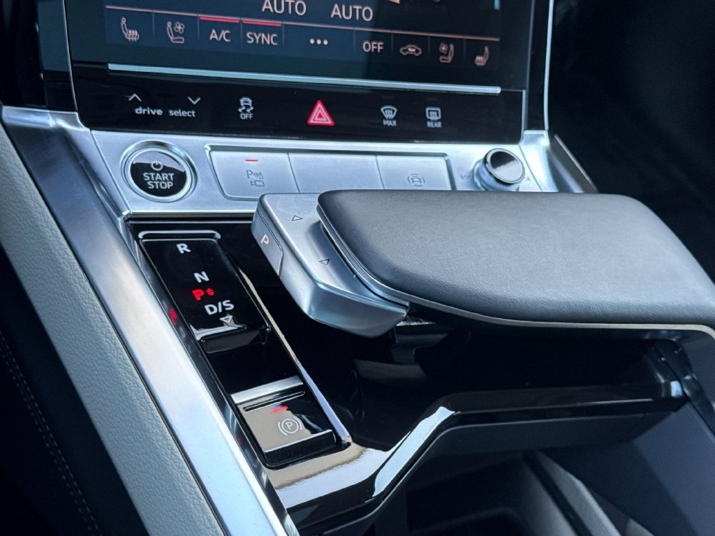 Used 2024 Audi Q8 e-tron Premium Plus w/ Premium Plus Package AWD/4WD image 30
