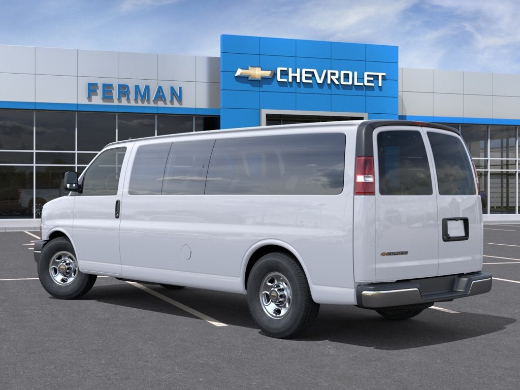 New 2027 Chevrolet Express 3500 LT RWD image 4