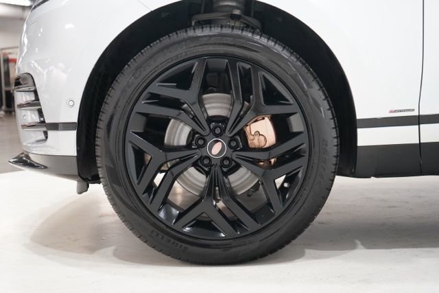 Used 2018 Land Rover Range Rover Velar R-Dynamic HSE image 11