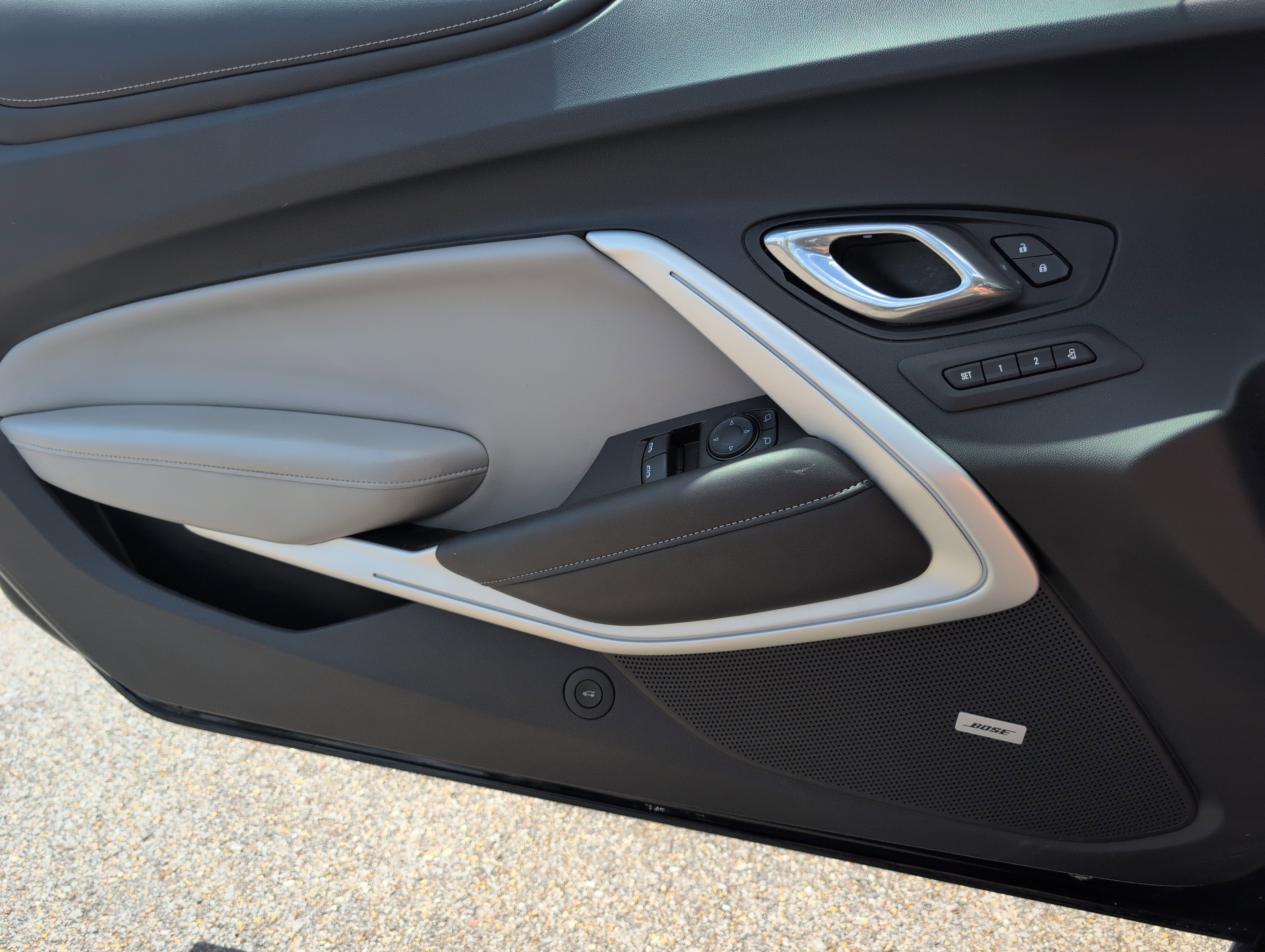 Used 2017 Chevrolet Camaro SS image 16