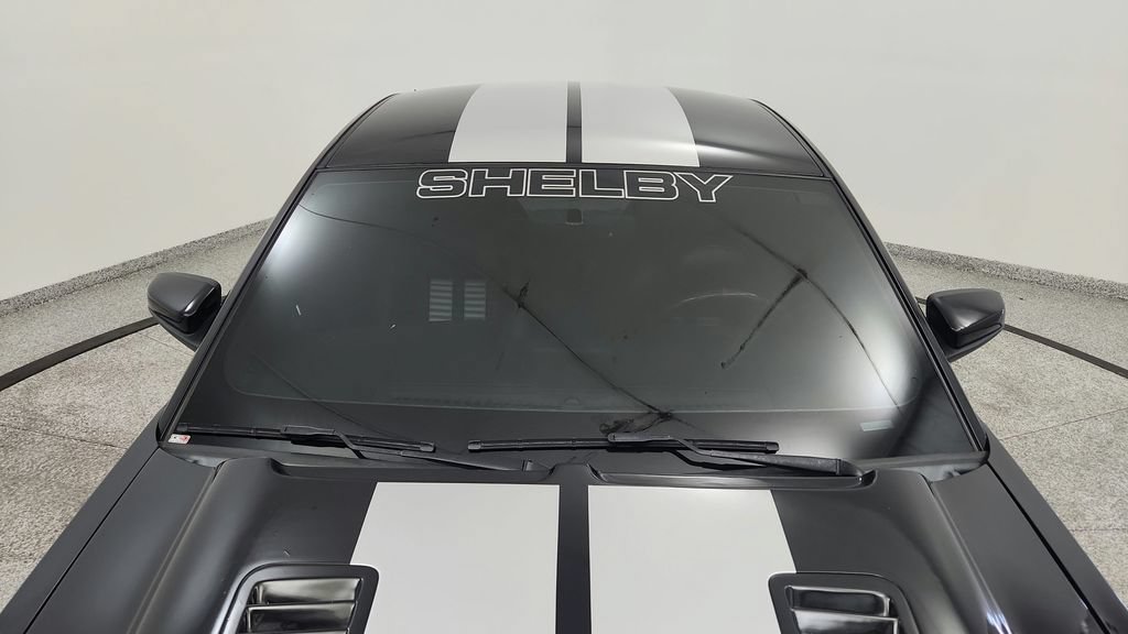 Used 2010 Ford Mustang Shelby GT500 RWD image 13