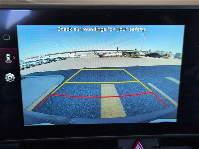 Used 2023 Kia Sportage EX AWD/4WD image 14
