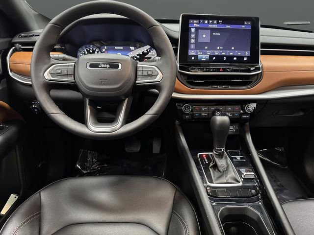 Used 2024 Jeep Compass Limited w/ Sun and Sound Group image 5