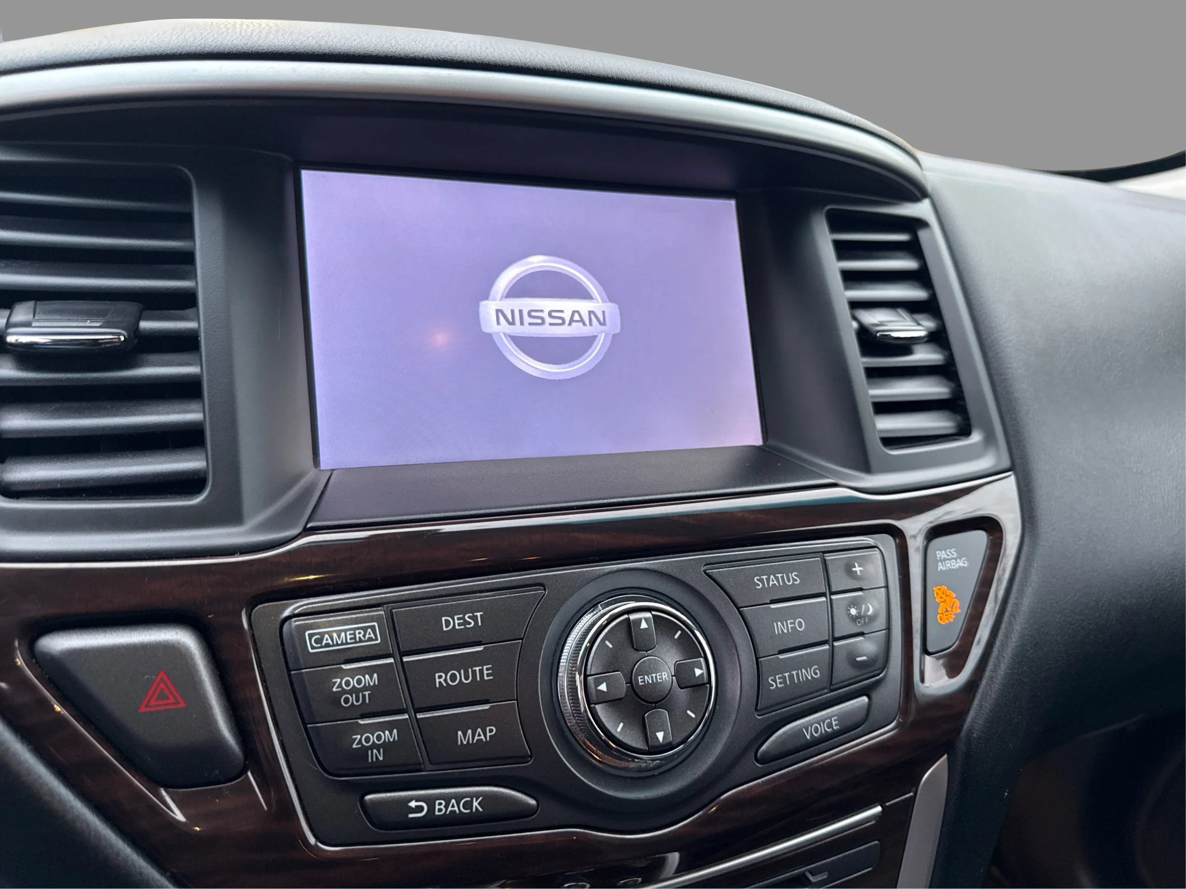 Used 2013 Nissan Pathfinder Platinum w/ Platinum Premium Pkg AWD/4WD image 16