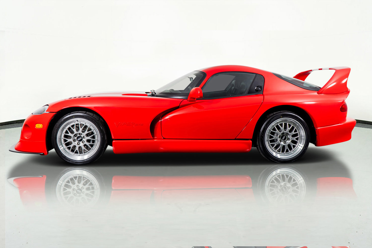 Used 2002 Dodge Viper GTS image 16