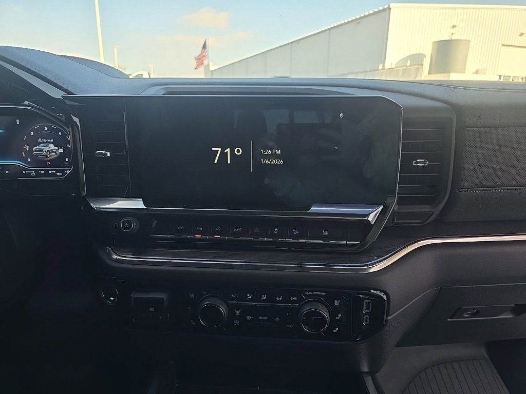 Used 2024 Chevrolet Silverado 1500 LTZ image 27