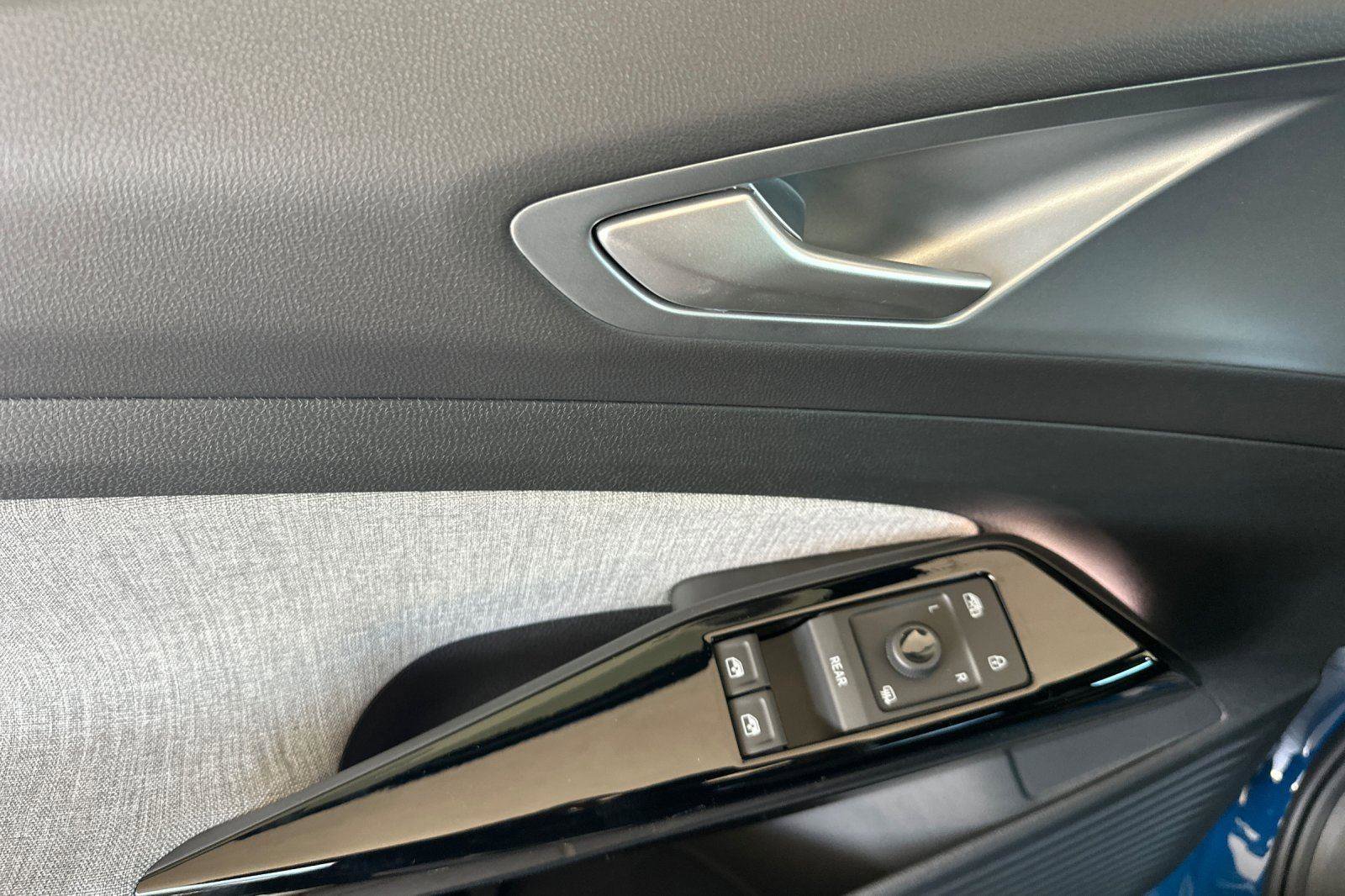 New 2025 Volkswagen ID.4 Pro image 10