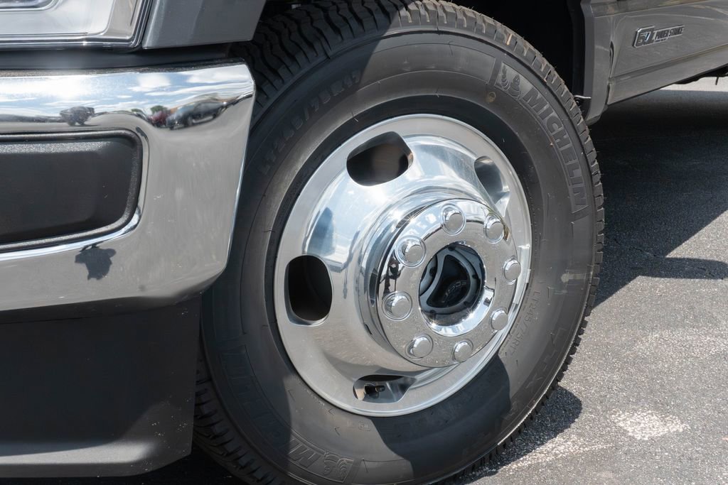 New 2026 Ford F350 XLT AWD/4WD image 2