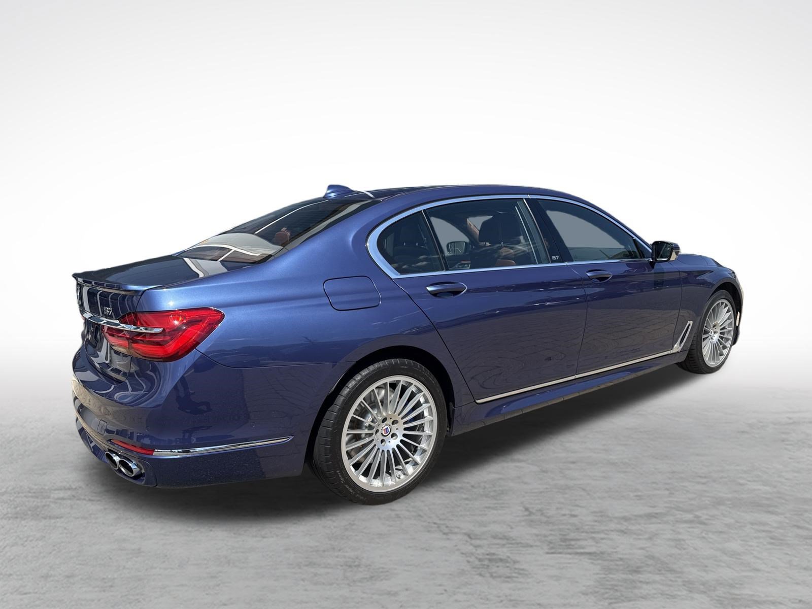 Used 2018 BMW ALPINA B7 xDrive AWD/4WD image 10