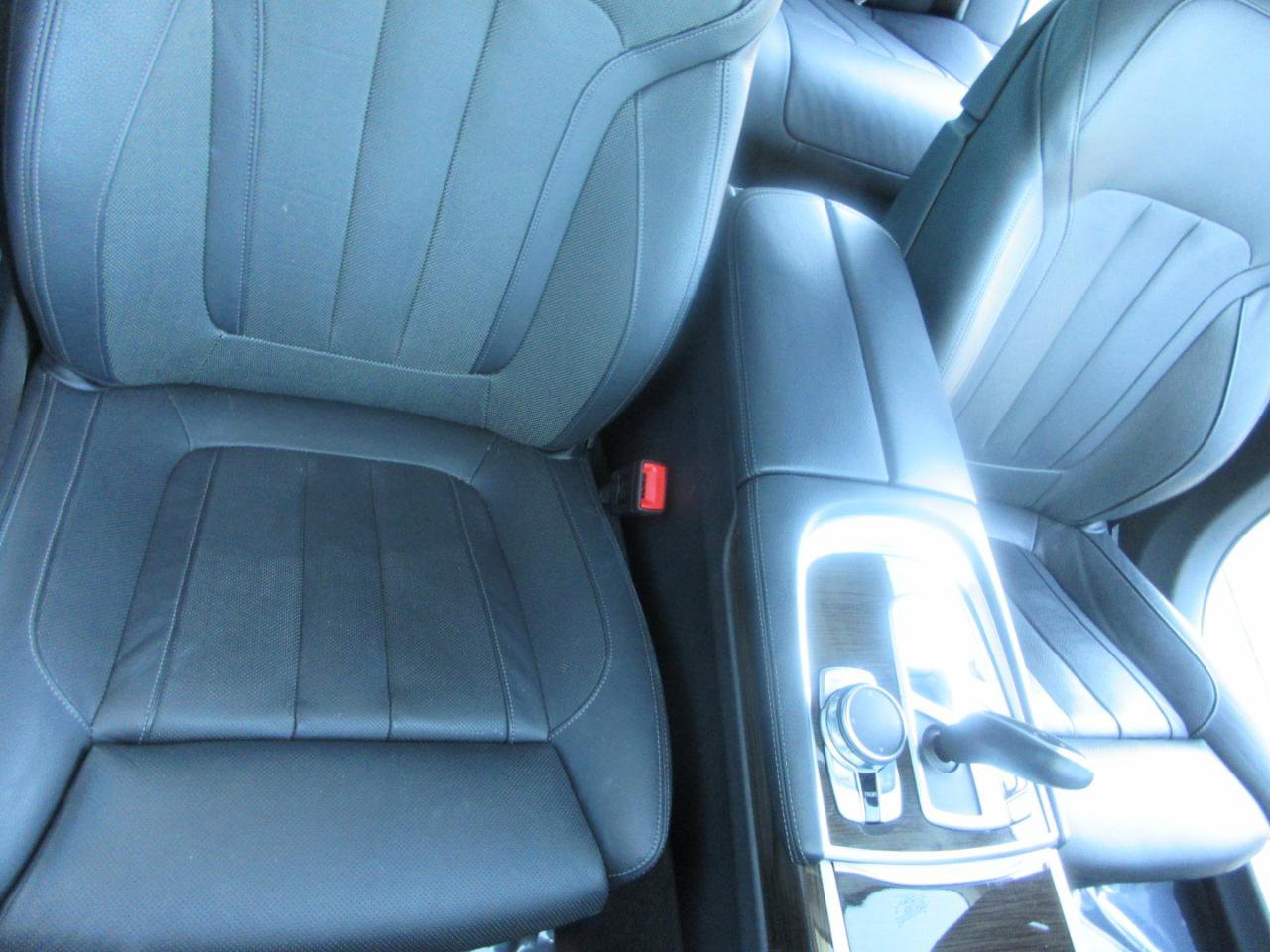 Used 2022 BMW 740i image 30