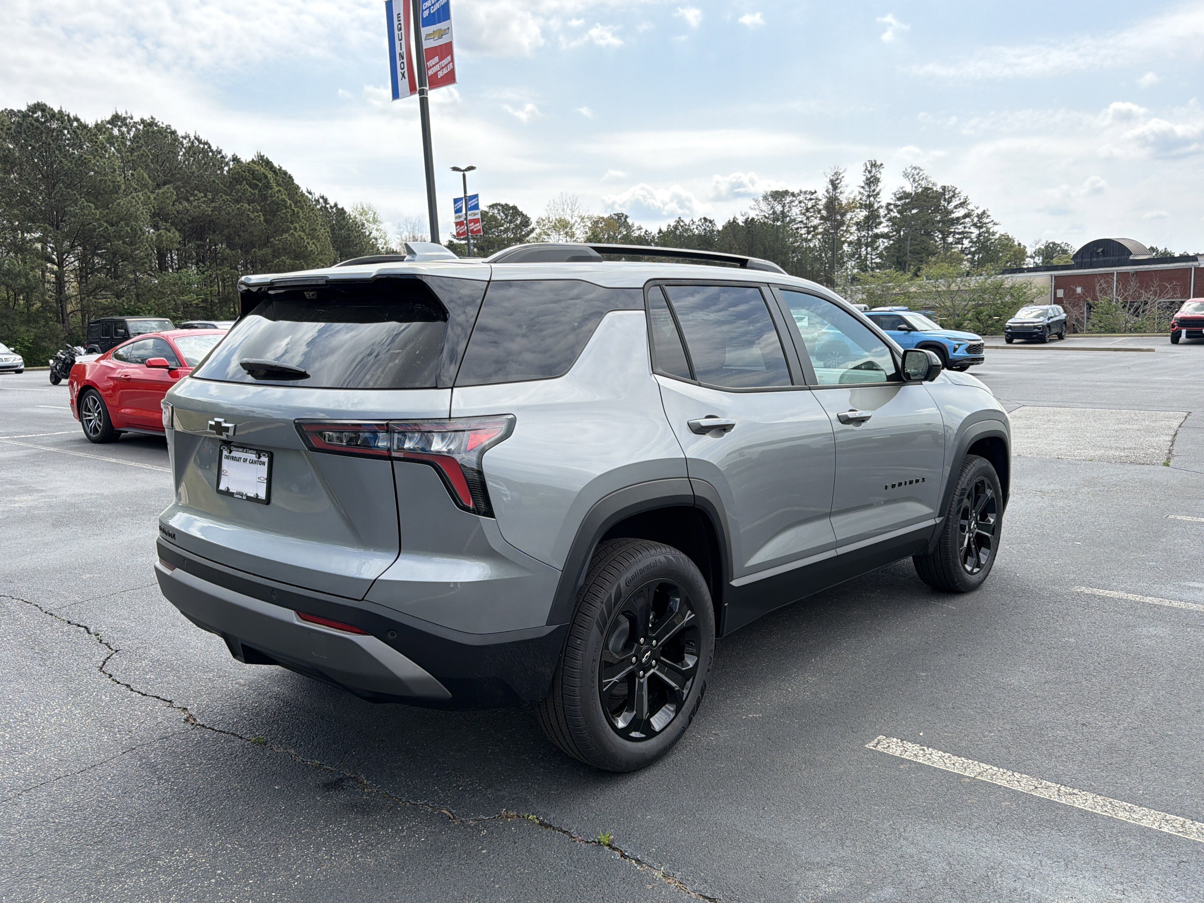 New 2026 Chevrolet Equinox LT w/ Midnight Edition image 5