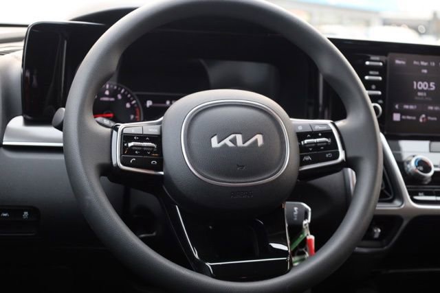 Used 2022 Kia Sorento LX image 8