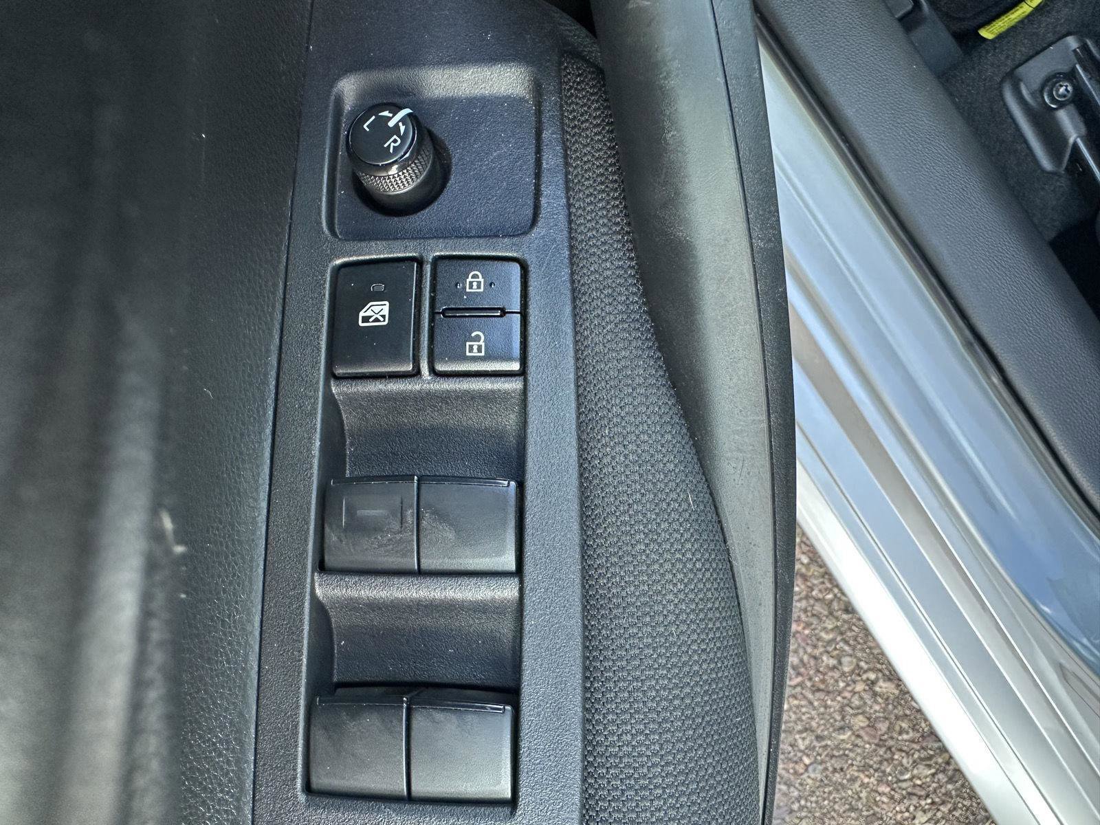 Used 2023 Toyota Corolla LE image 17