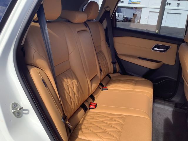 Used 2023 Nissan Rogue Platinum w/ Platinum Premium Package image 32