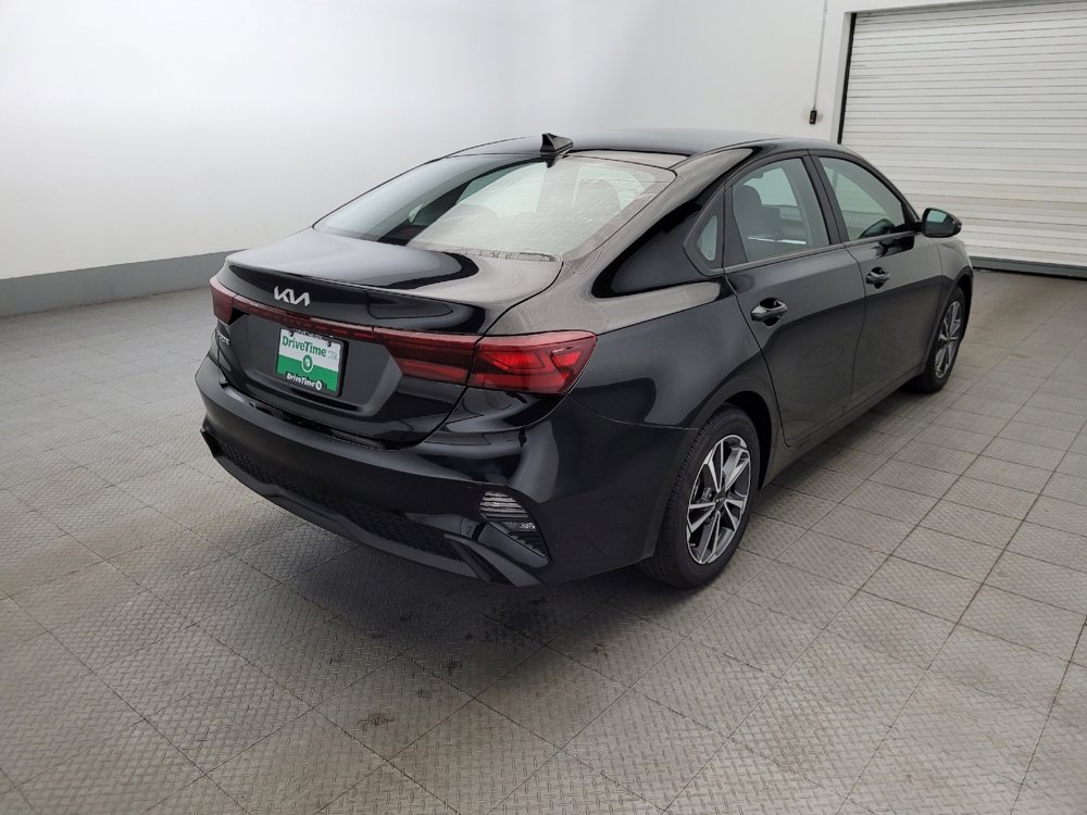 Used 2023 Kia Forte LXS w/ LXS Technology Package image 9