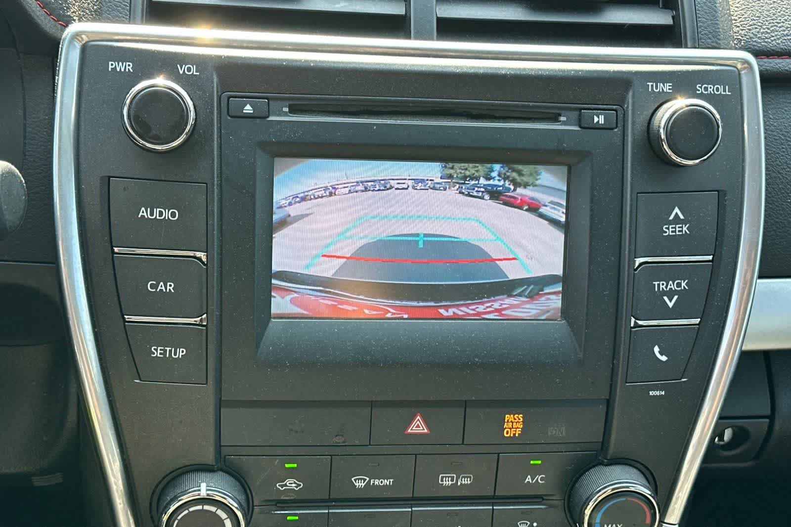 Used 2016 Toyota Camry SE FWD image 20