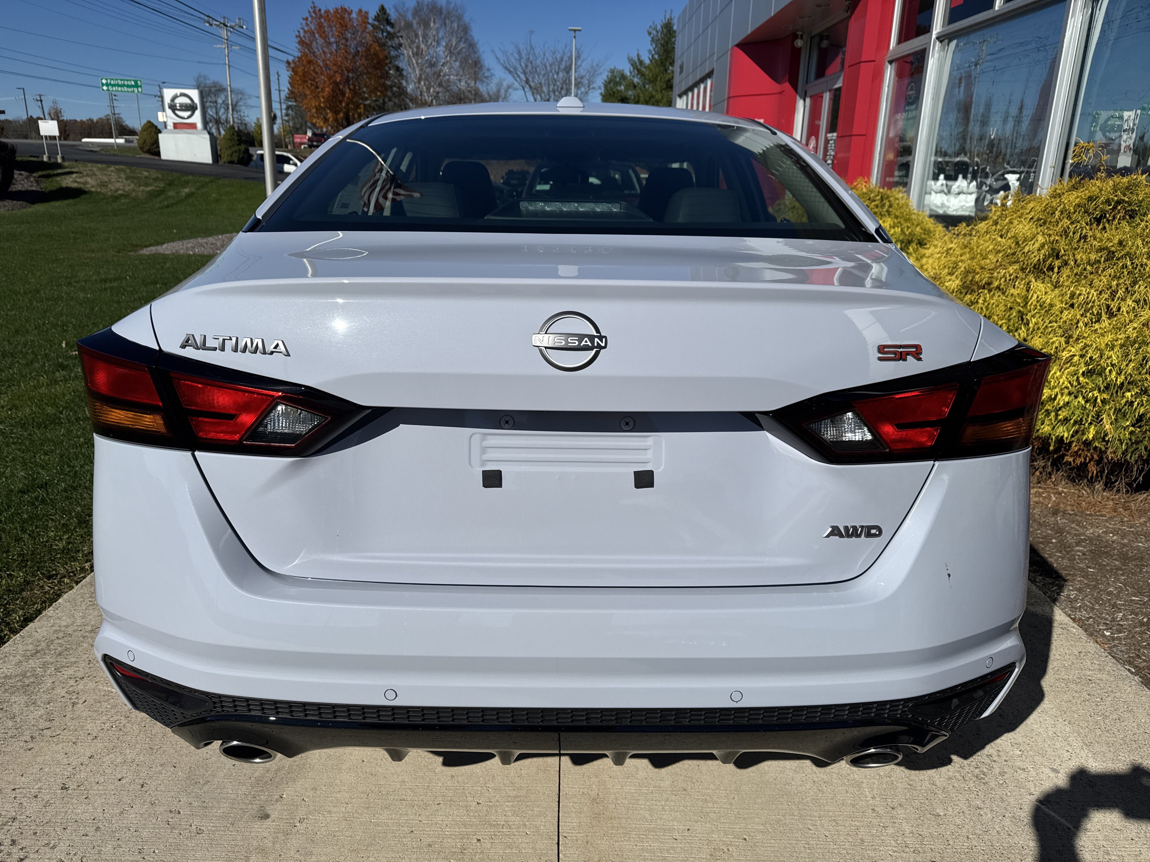 New 2025 Nissan Altima 2.5 SR image 4