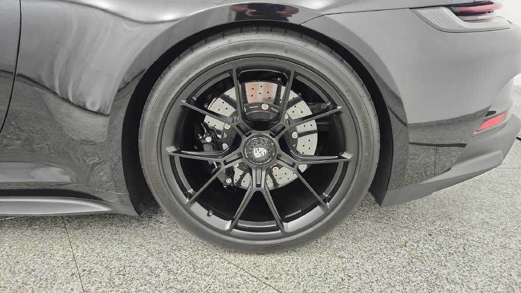 Used 2022 Porsche 911 GT3 RWD image 17