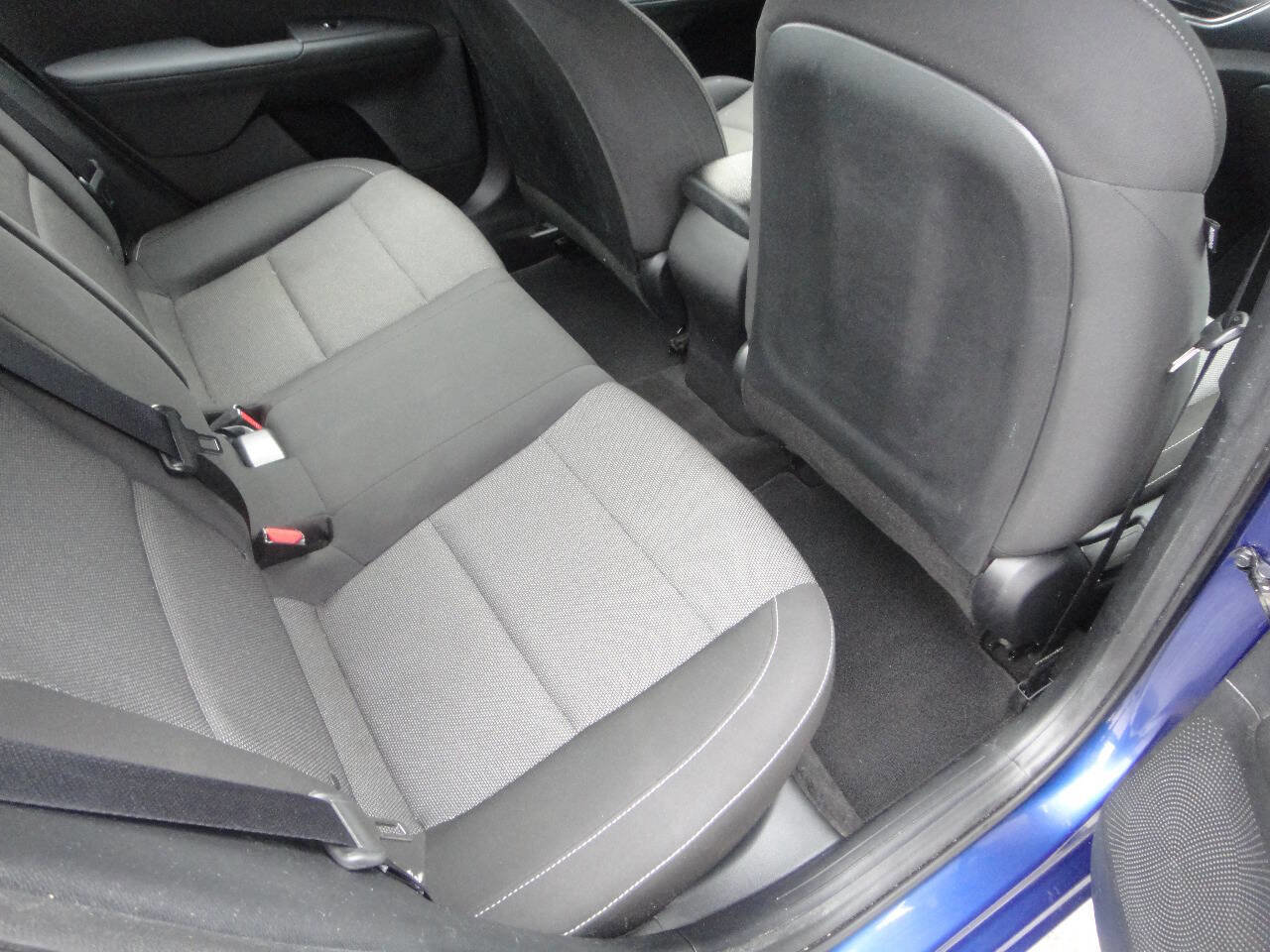 Used 2022 Kia Forte LXS image 12