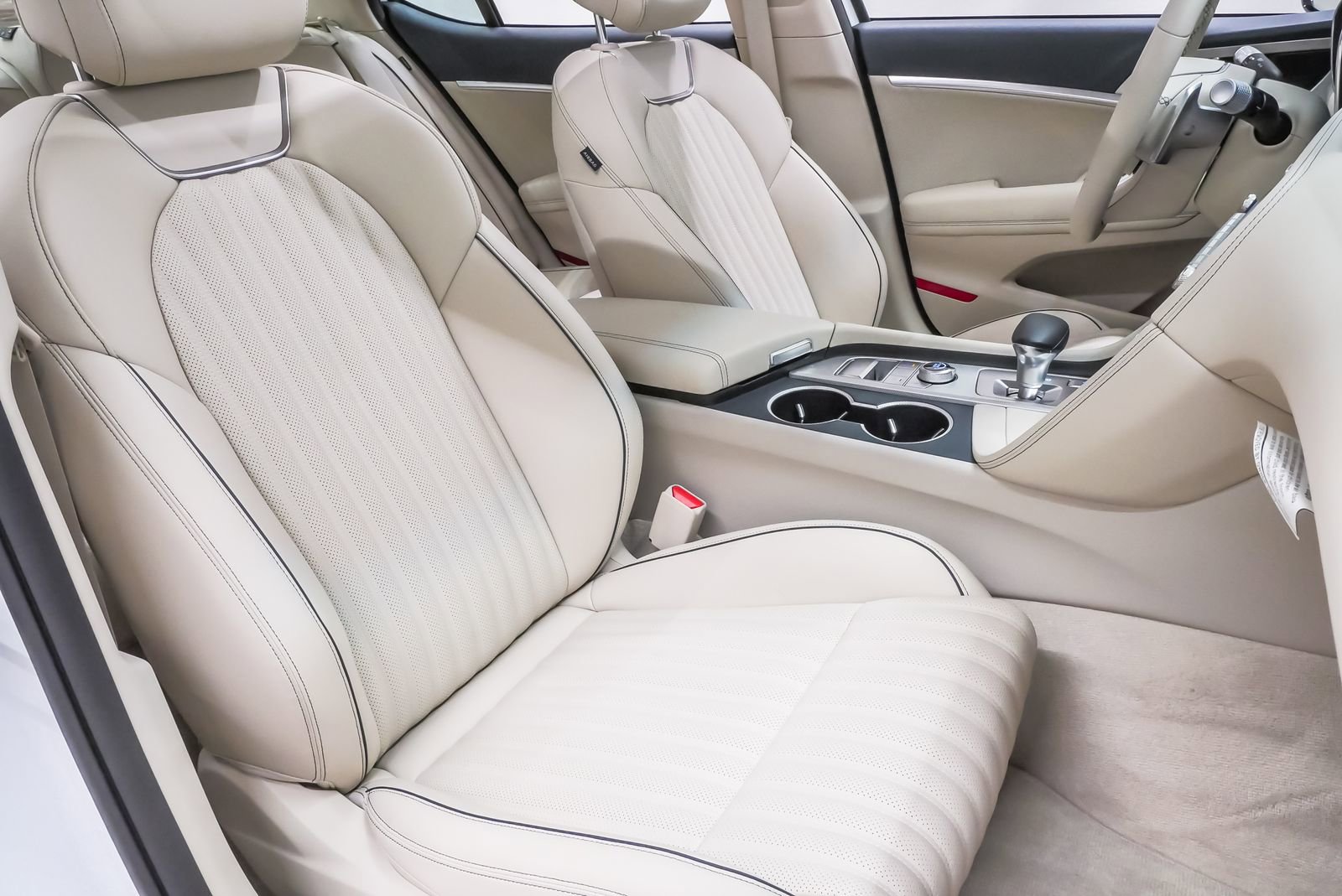 Certified 2026 Genesis G70 2.5T Prestige image 15