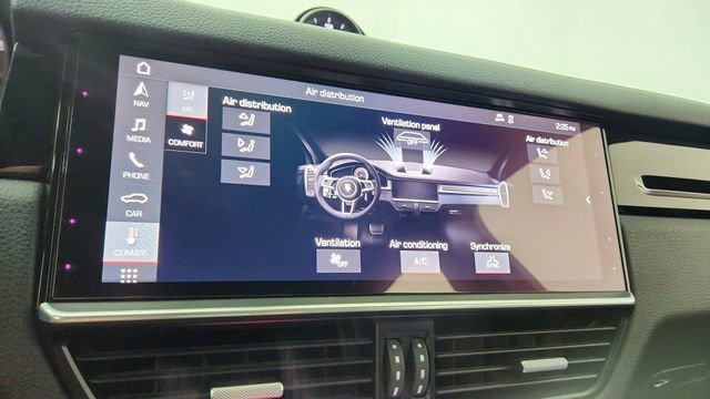 Used 2019 Porsche Cayenne image 47