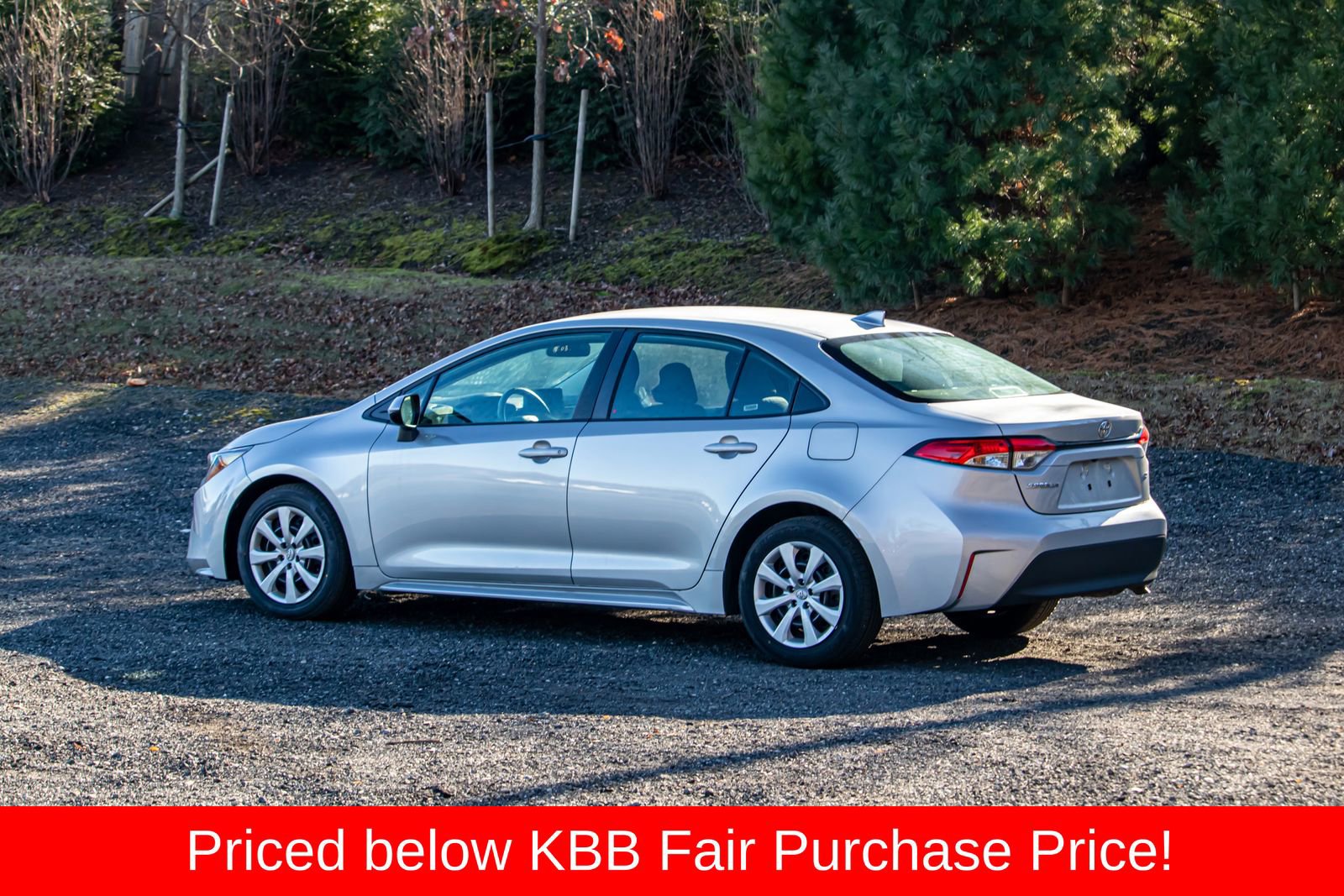 Used 2024 Toyota Corolla LE image 5