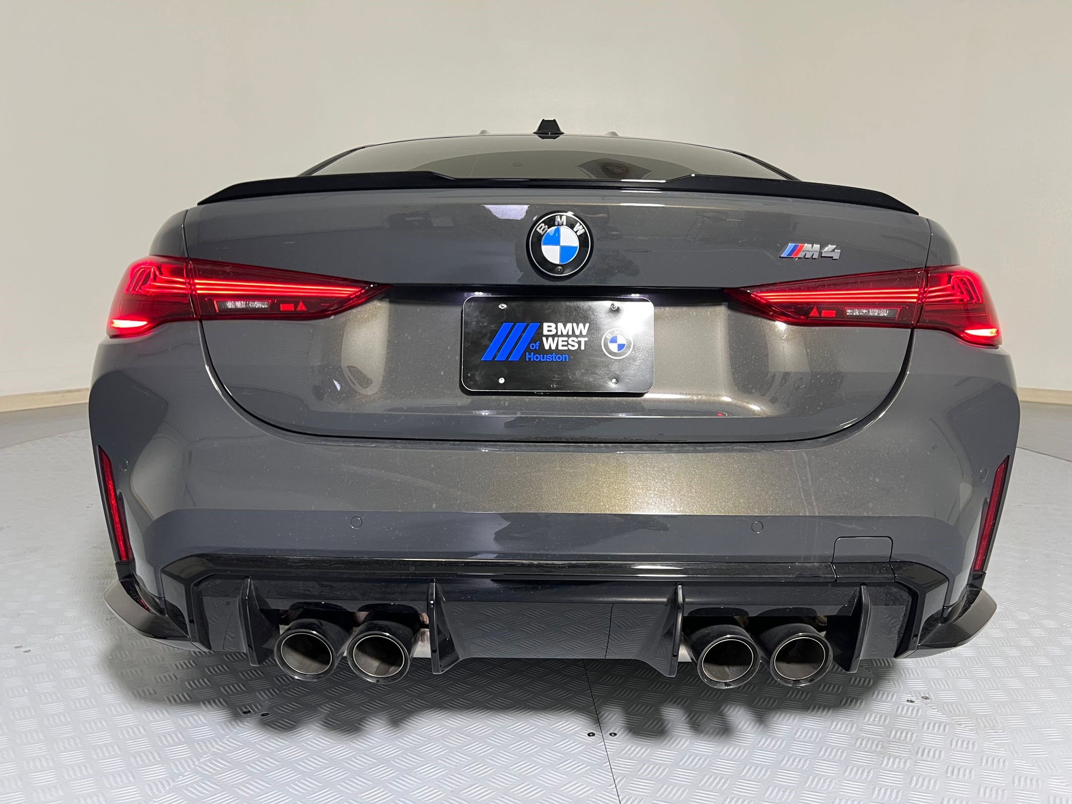Used 2025 BMW M4 Coupe w/ Executive Package image 10