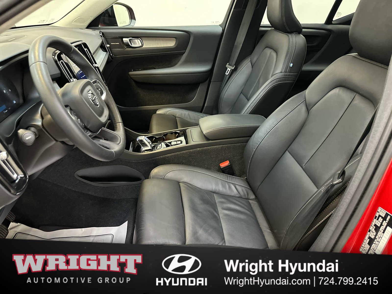 Used 2023 Volvo XC40 B5 Plus w/ Driver Assist Package image 11