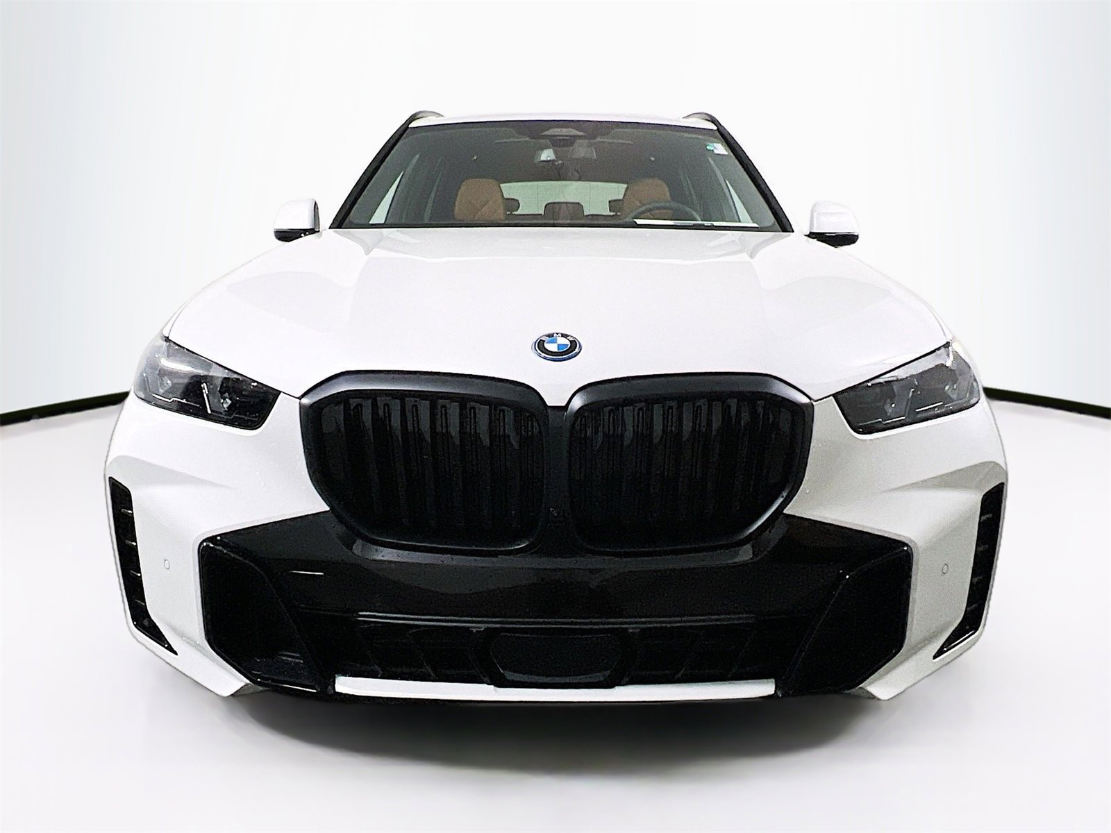 New 2026 BMW X5 xDrive50e w/ M Sport Package image 2